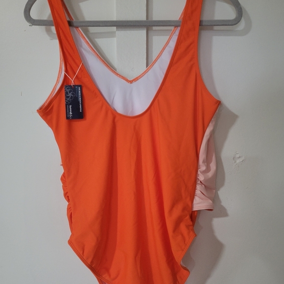 Mae Stylish Colorblock Swimsuit - Picture 7 of 14